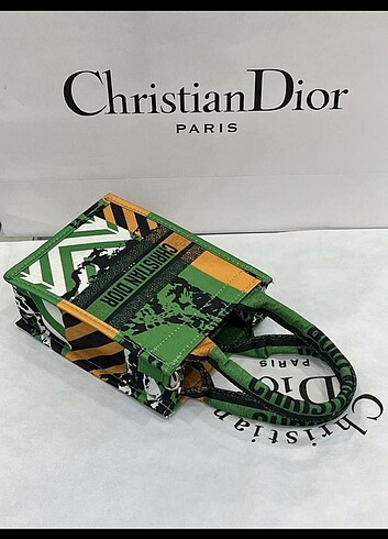 Chiristian Dior 