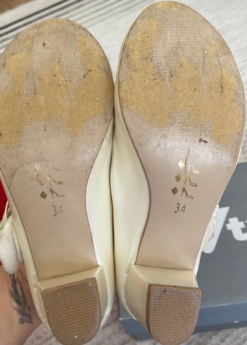 Beyaz Tokalı Parlak Kız Babet Ayakkabı - Görsel 4