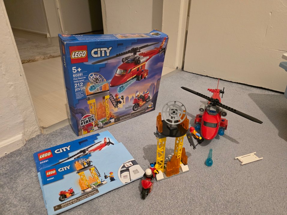 LEGO City 60281 Kırmızı Helikopter Seti - Görsel 3