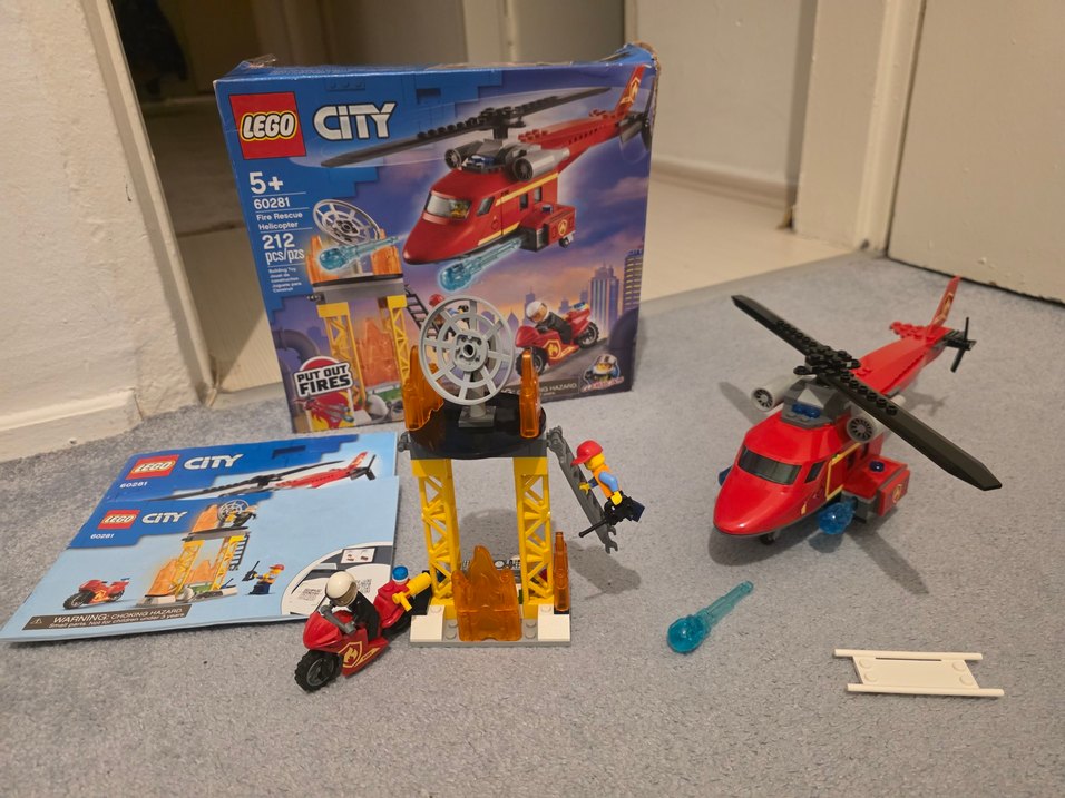LEGO City 60281 Kırmızı Helikopter Seti - Görsel 4