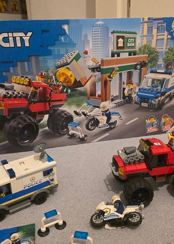 LEGO City 60245 Polis ve Kaçış Seti - Görsel 3
