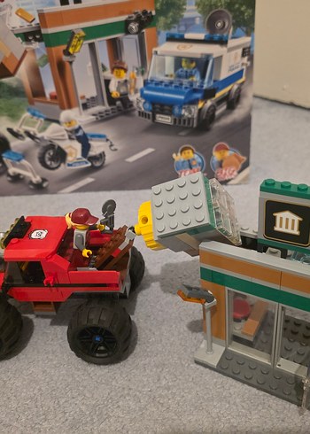 LEGO City 60245 Polis ve Kaçış Seti - Görsel 2