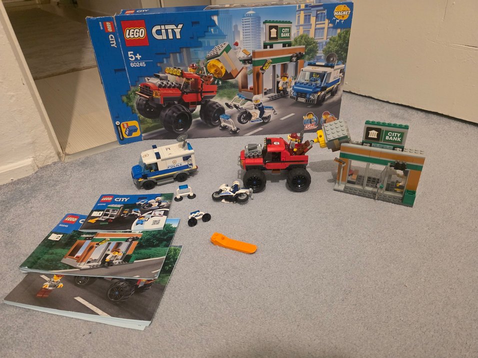 LEGO City 60245 Polis ve Kaçış Seti - Görsel 4