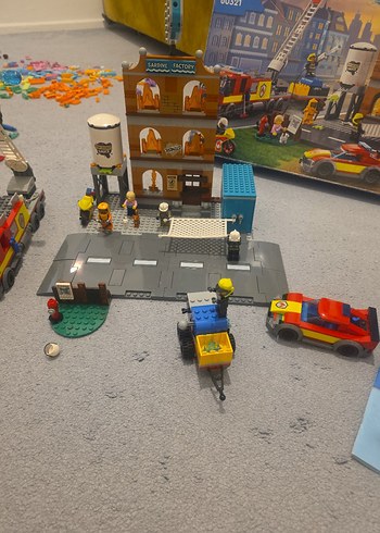 LEGO 60321 City Yangın İstasyonu Seti - Görsel 2