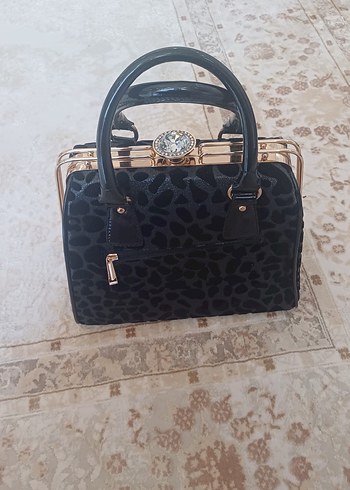 Siyah Leopar Desenli Kürklü Deri Kadın Çanta