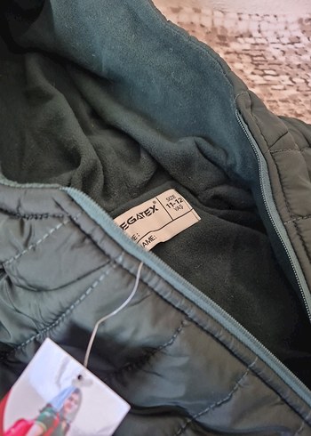 Kapüşonlu Erkek Çocuk Mont 11-12 yaş - Görsel 5