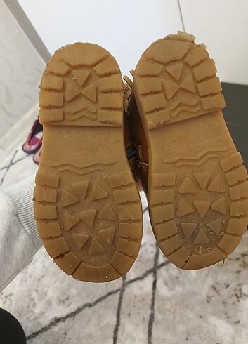 Flo dan 23 numara kiz cocuk bot  - Görsel 5