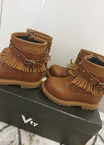 Flo dan 23 numara kiz cocuk bot  - Görsel 7