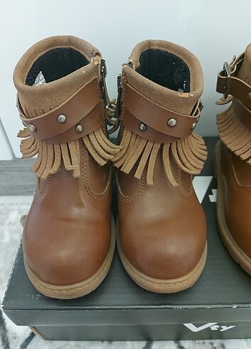 Flo dan 23 numara kiz cocuk bot  - Görsel 8