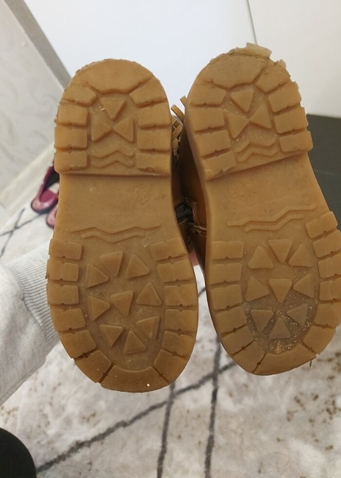 Flo dan 23 numara kiz cocuk bot  - Görsel 5