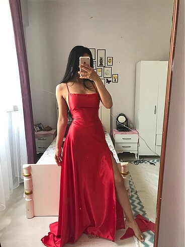 s Beden kırmızı Renk Kırmızı saten elbise