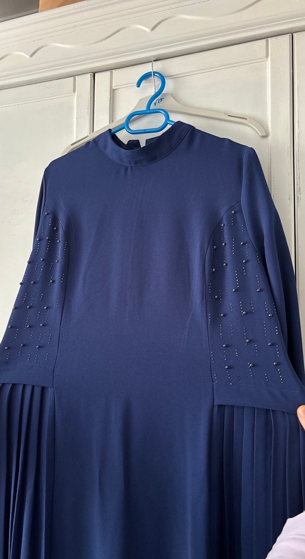 Lacivert Piliseli Uzun Kollu tesettür Uzun Elbise - Görsel 2