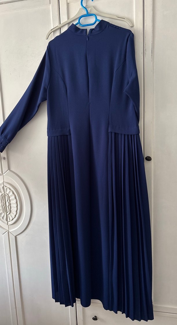 Lacivert Piliseli Uzun Kollu tesettür Uzun Elbise - Görsel 5