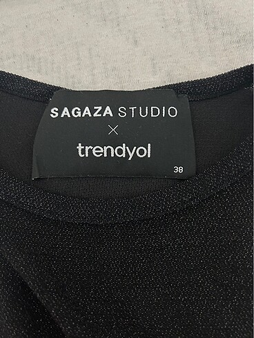 m Beden Sagaza transparan simli crop