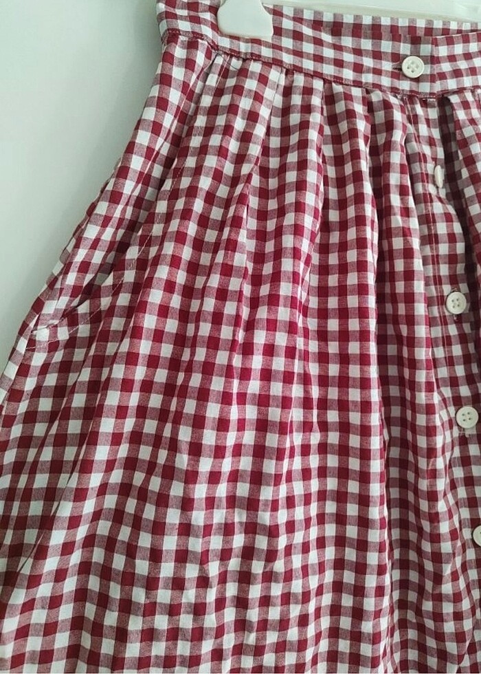 Kırmızı etek - Görsel 2