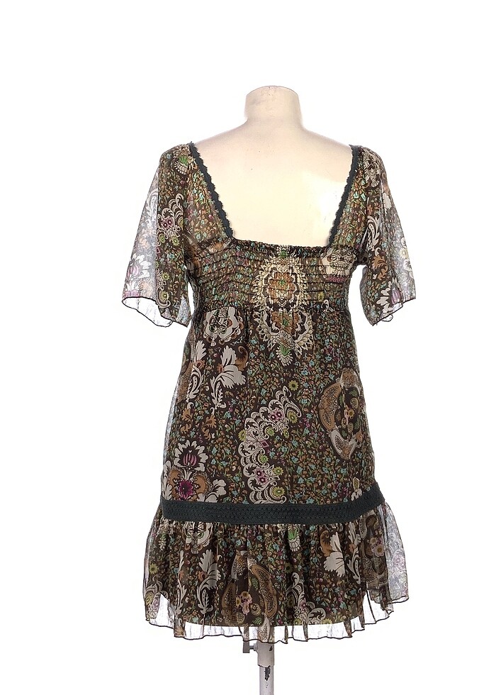 Stradivarius Kısa Elbise %70 İndirimli. - Görsel 3