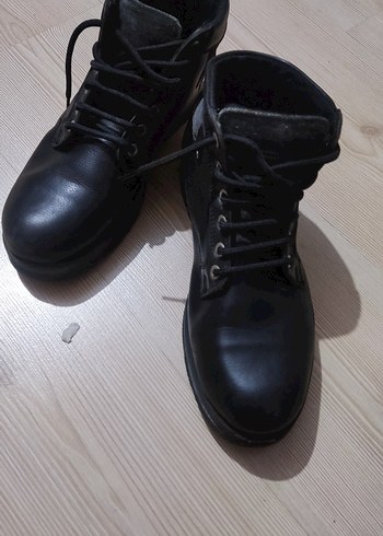 Siyah Erkek Goth Lastik Bot Deridir - Görsel 3