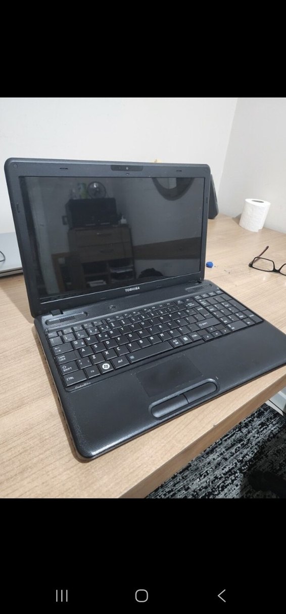 Siyah Toshiba  c 660 Laptop - Görsel 2