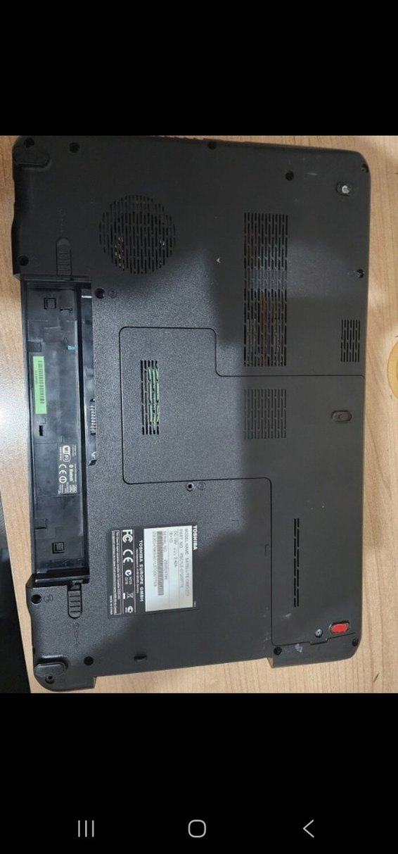 Siyah Toshiba  c 660 Laptop - Görsel 3