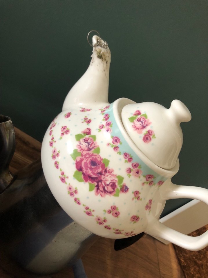 takaslık Beyaz Çaydanlık ve Plastik Çatal Seti - Görsel 5