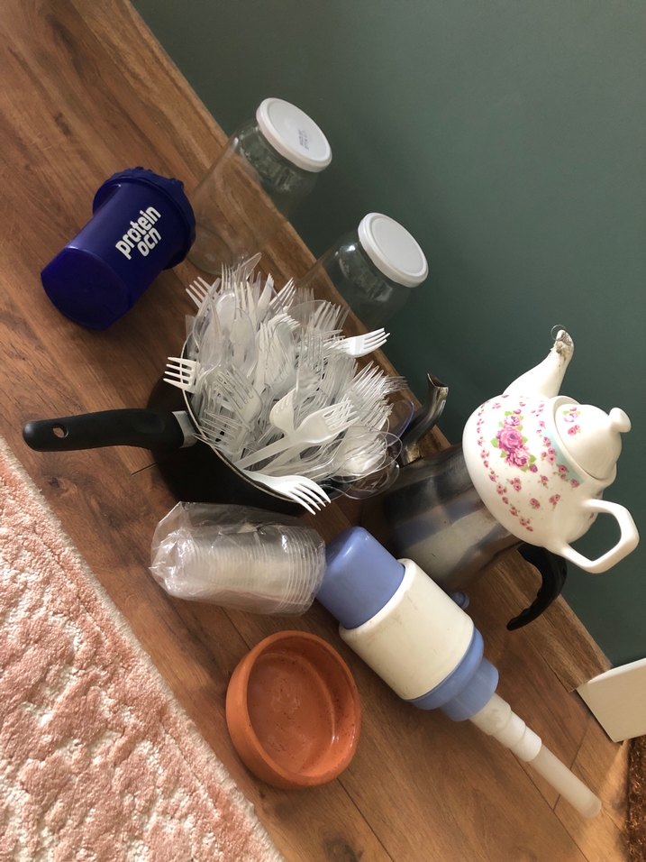 takaslık Beyaz Çaydanlık ve Plastik Çatal Seti - Görsel 3