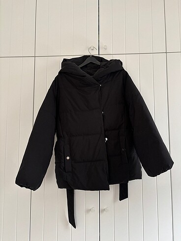 Bershka Siyah Şişme mont