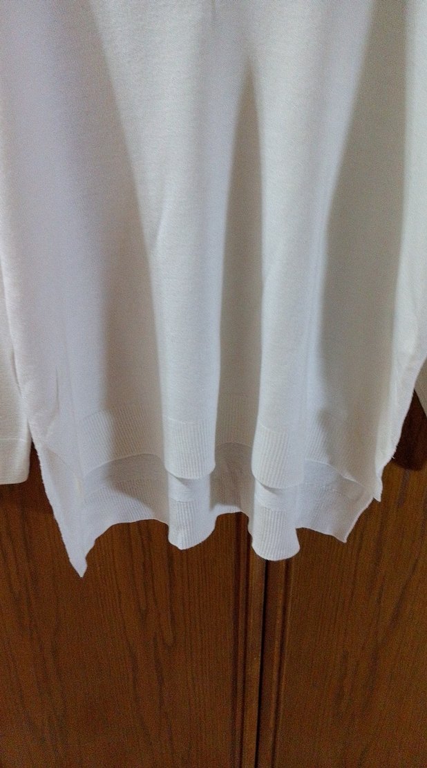 Beyaz V Yaka Kadın Pamuklu Kazak - Görsel 3