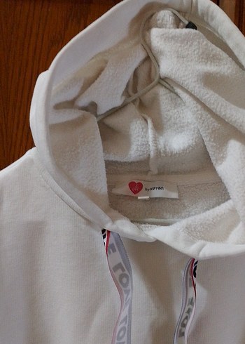 Kadın Beyaz Kapüşonlu  Sweatshirt - Görsel 2