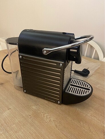 Nespresso C61 pixie Titan kahve makinası