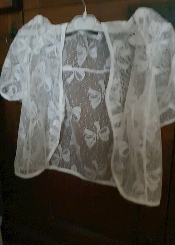 Beyaz Nakışlı Kız Çocuk Bolero - Görsel 4