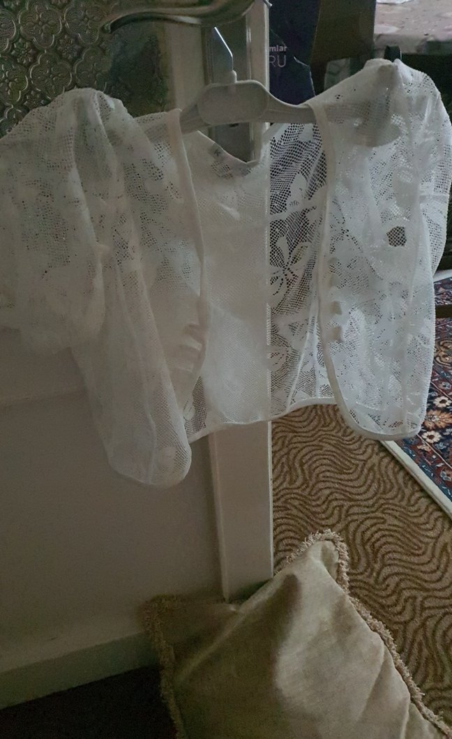 Beyaz Nakışlı Kız Çocuk Bolero - Görsel 2