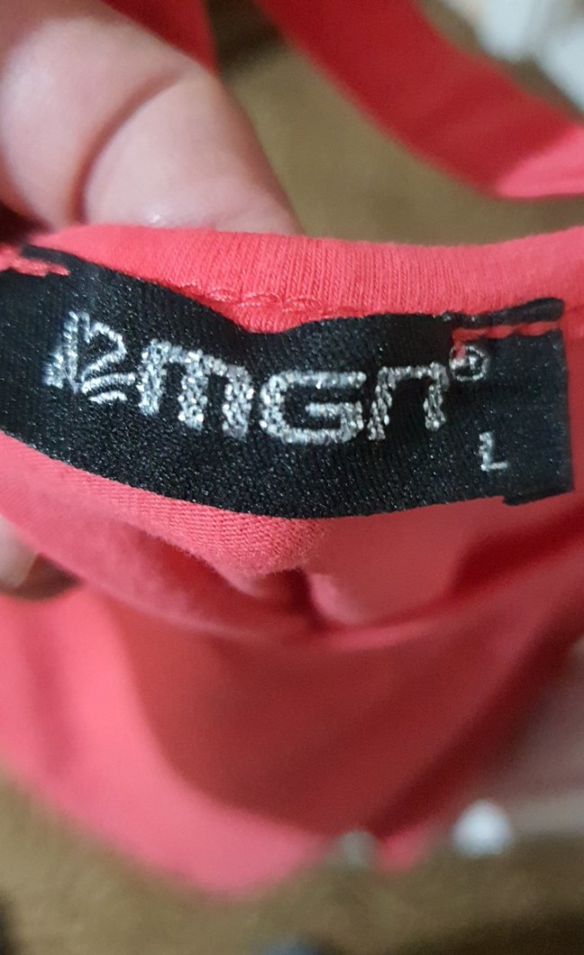 Kırmızı V Yaka Kısa Kollu Kadın Tişört - Görsel 3