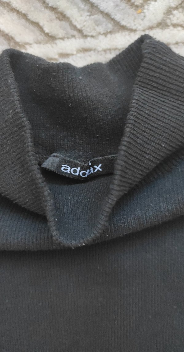 Siyah Yüksek Yakalı Kadın Triko - Görsel 2