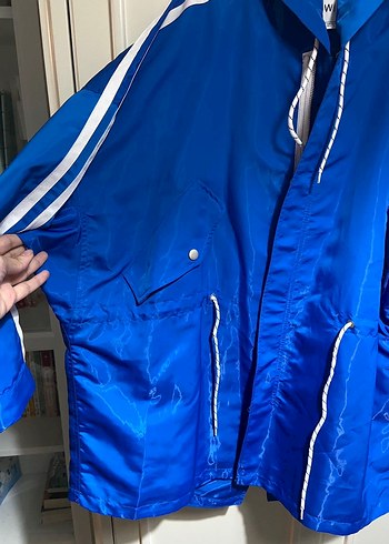 Mavi Parlak Rüzgarlık Midi Boy - Görsel 2