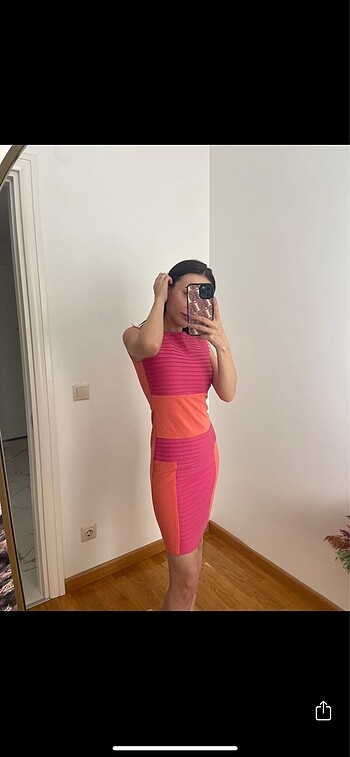 xs Beden Pembe ve turuncu renkli elbise