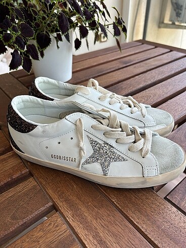 Golden Goose Deluxe Golden Goose 38