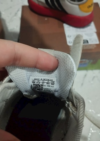 27 Beden Beyaz Renkli Erkek Çocuk Spor Ayakkabı
