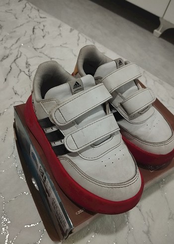 Adidas Beyaz Renkli Erkek Çocuk Spor Ayakkabı