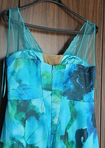 Boncuk İşlemeli Turkuaz V Yakalı Uzun Abiye - Görsel 4