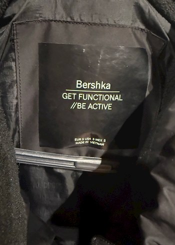 Bershka Siyah Şişme Kadın Kışlık Ceket