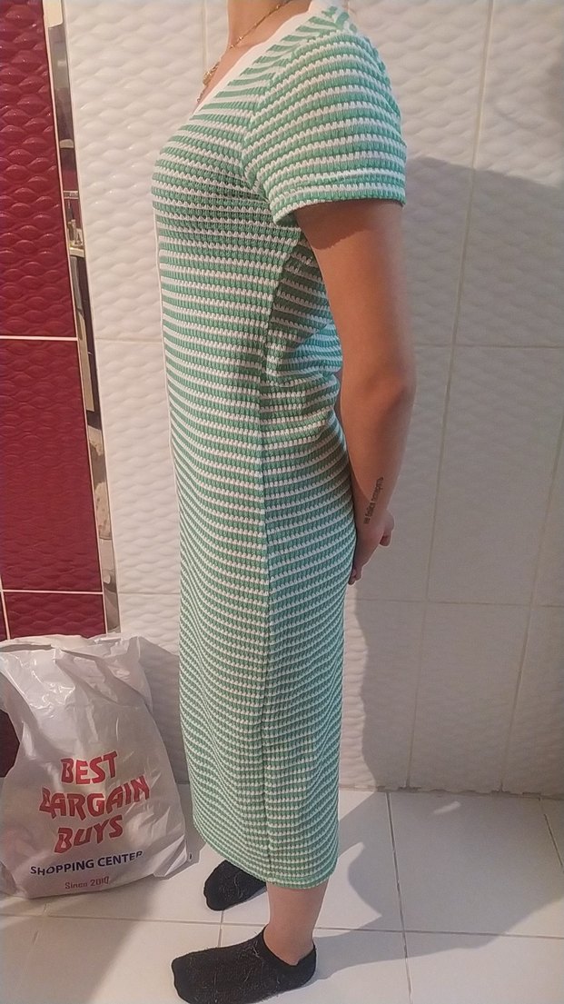 Çizgili V Yaka Midi Elbise - Görsel 2