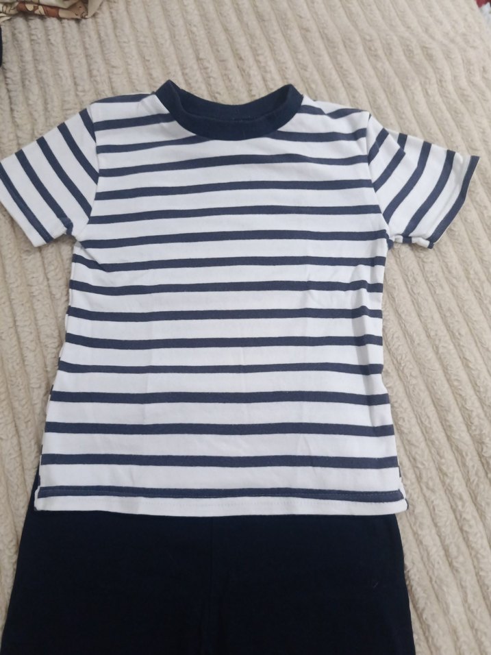 3 yaş Erkek Çizgili Tişört ve Siyah Şort Takımı - Görsel 2