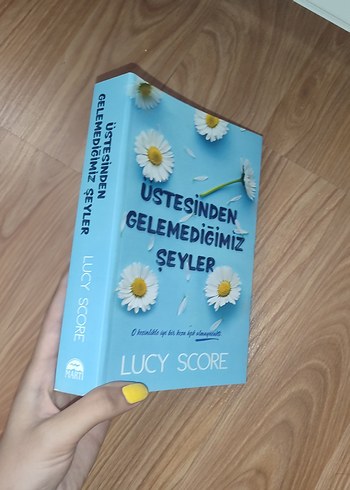 Üstesinden Gelemediğimiz Şeyler - Lucy Score