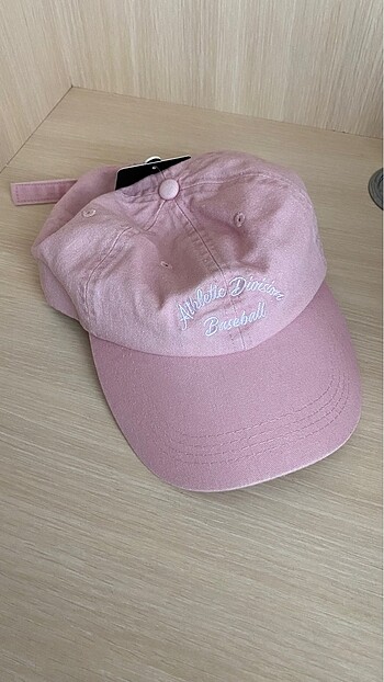 Pull and bear şapka