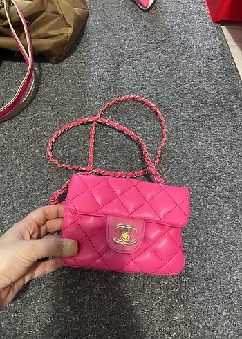 Zincir Detaylı Pembe Deri Kadın Çanta - Görsel 2