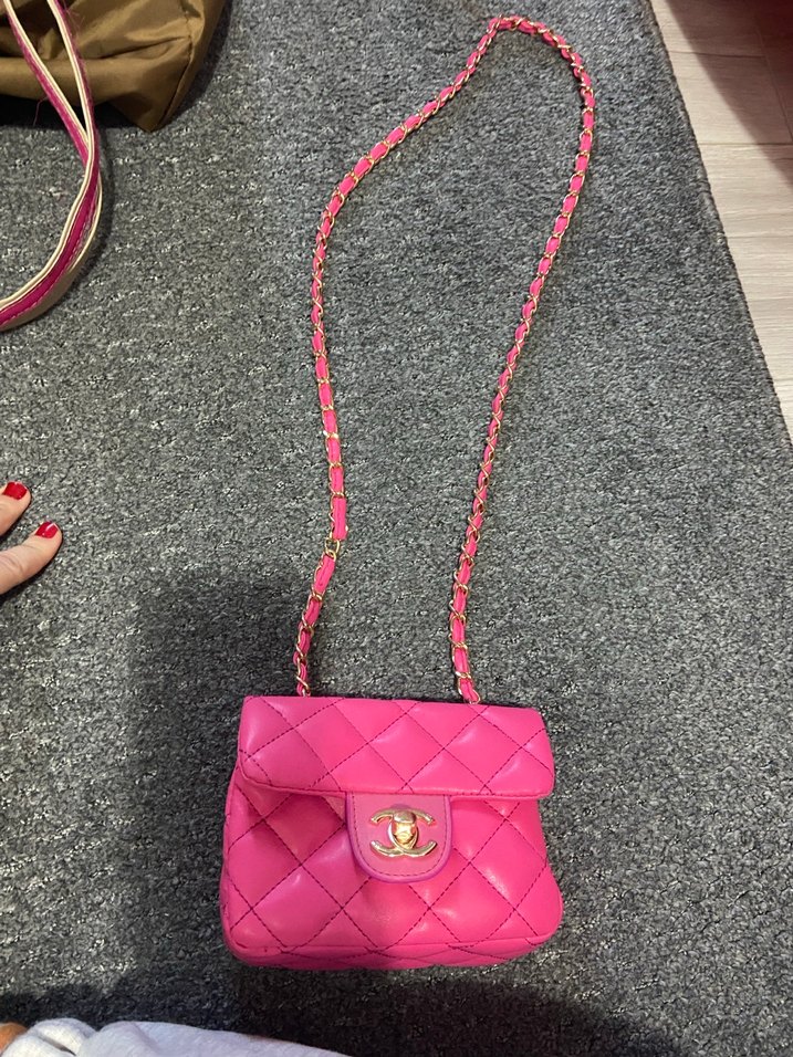 Zincir Detaylı Pembe Deri Kadın Çanta - Görsel 3