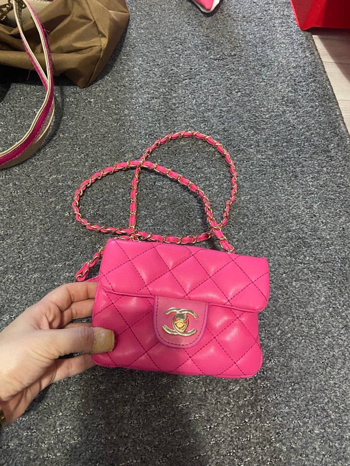 Zincir Detaylı Pembe Deri Kadın Çanta - Görsel 2