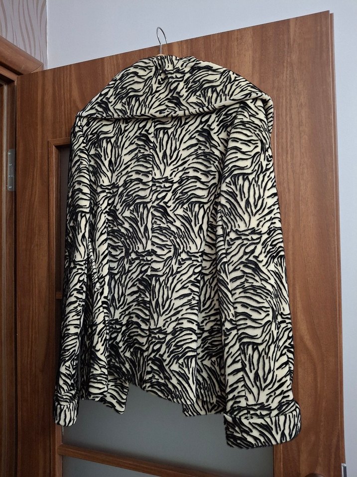 siyah beyaz kadın kısa ceket - Görsel 4