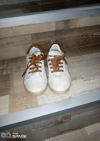 Beyaz cocuk spor ayakkabi - Görsel 2