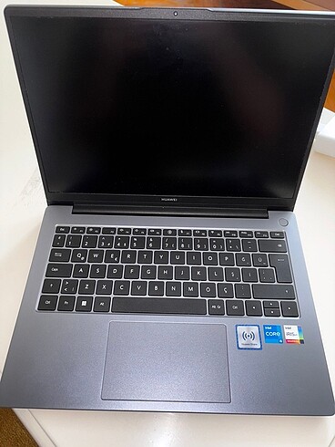 HUAWEI D14 I5-1240P 16GB RAM 512GB SSD